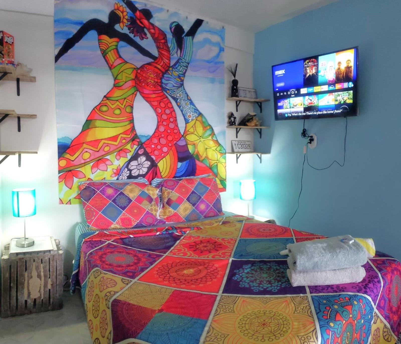 Beach Club Condos At Popeyes Caye Caulker Exterior photo